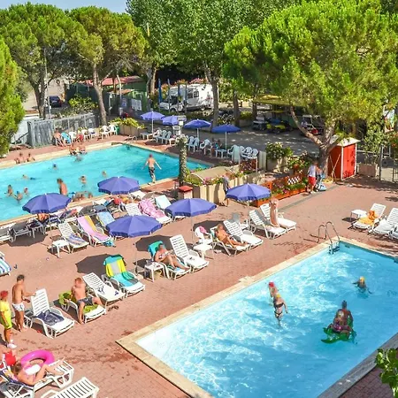 Beautiful Stacaravan In * Tuoro sul Trasimeno