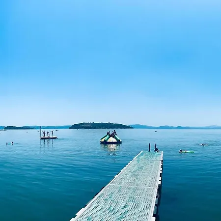 Holiday home Beautiful Stacaravan In Tuoro sul Trasimeno